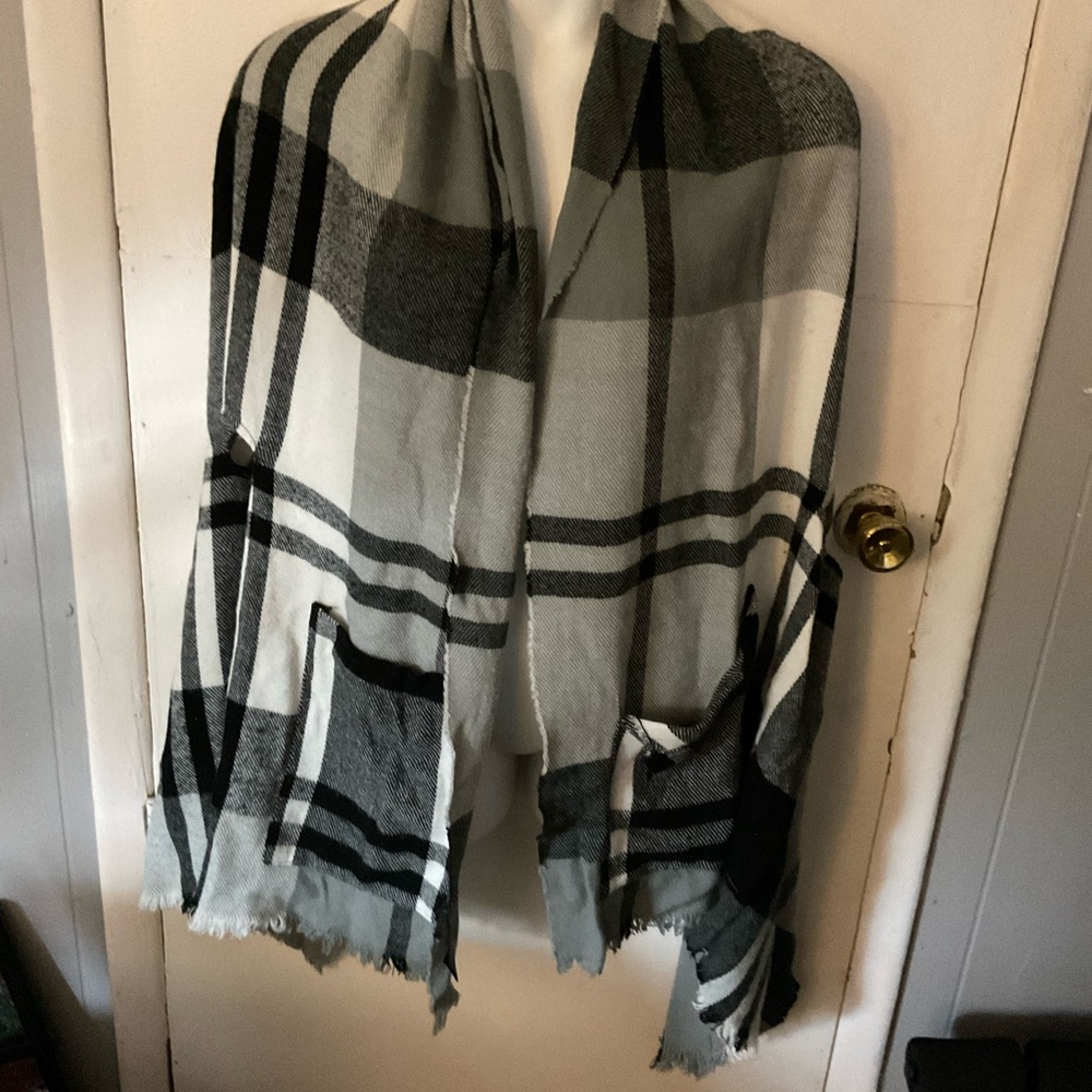 Women’s Shaw